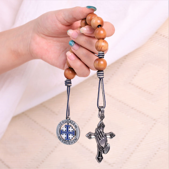 Manos en oración y medalla de Jerusalén: Rosario de bolsillo de madera de olivo con la bendición - image 1