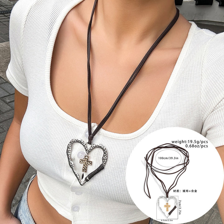Collar con colgante de cruz en forma de corazón de aleación - image 8