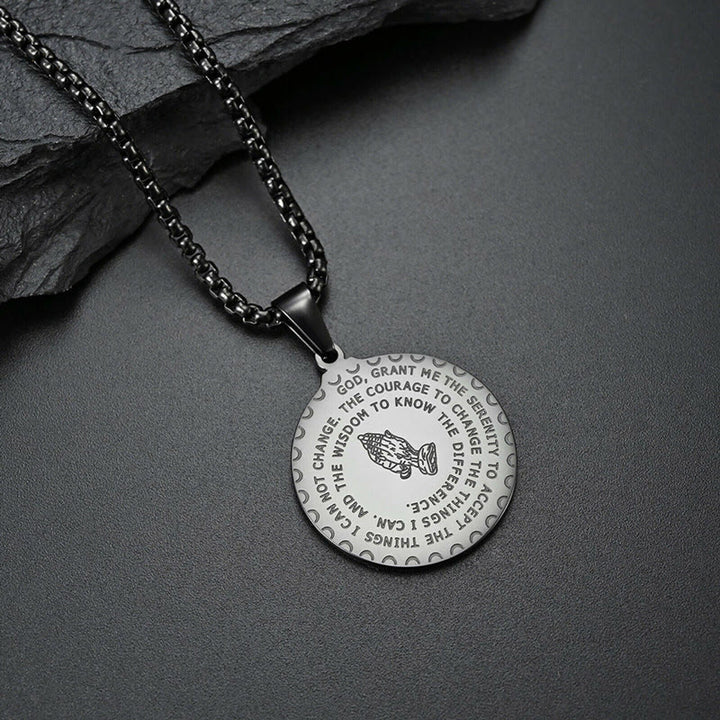 Christianartworkshop Collar con placa redonda de manos rezando - Negro - image 2