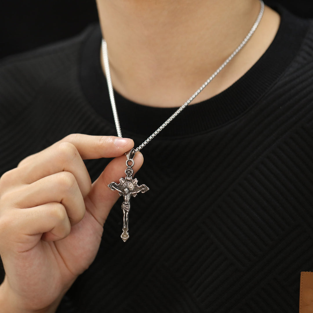 Collar con crucifijo y símbolo de San Benito - image 5