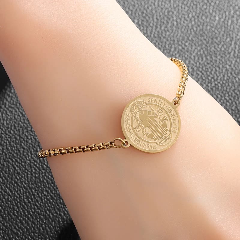 Christianartworkshop Pulsera ajustable con medalla grabada de San Benito - image 1