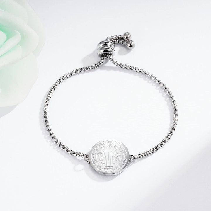 Christianartworkshop Pulsera ajustable con medalla grabada de San Benito - Plata - image 7