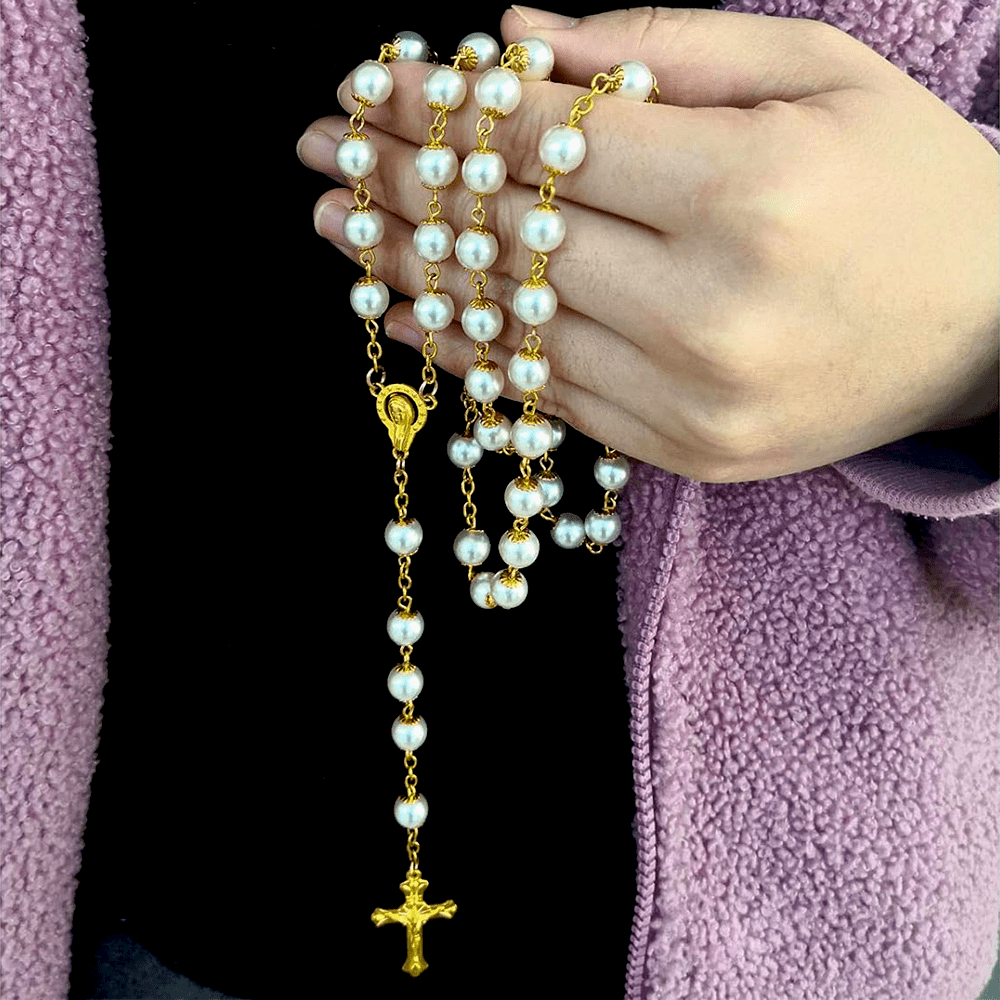 Rosario católico con cuentas de perlas blancas - image 3