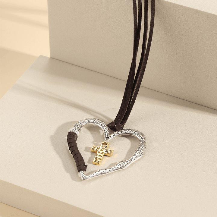 Collar con colgante de cruz en forma de corazón de aleación - Negro - image 4