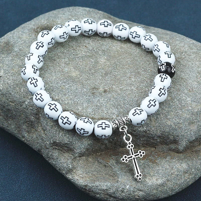 Christianartworkshop Pulsera de cuentas en blanco y negro con estampado de cruz - Blanco - image 4