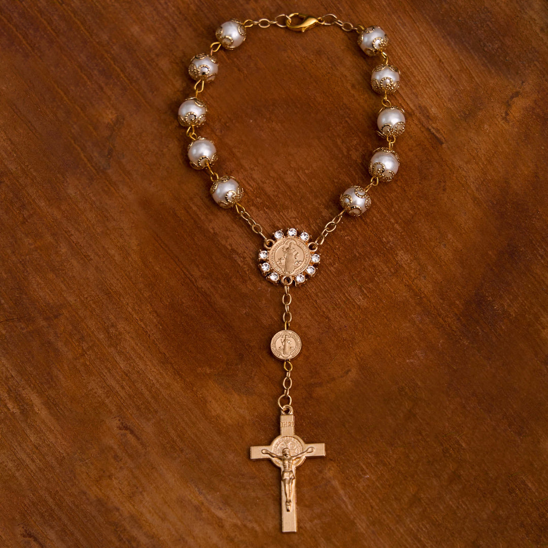 Rosario cristiano de cuentas de vidrio con la cruz de San Benito y Jesús - image 3