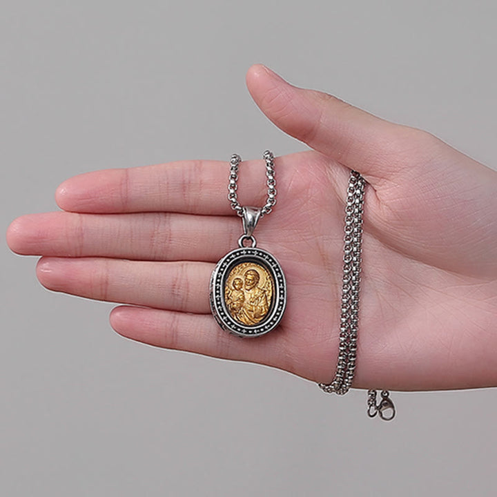 ChristianartworkshopCollar con colgante de medalla de Cristo Santo de oro y collar de titanio - image 3