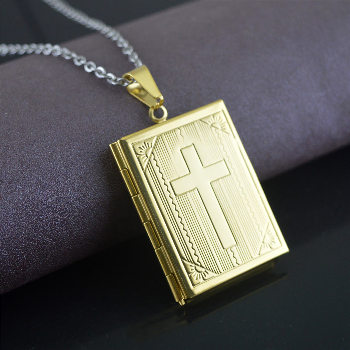 Christianartworkshop Collar con colgante en forma de Biblia que se abre, de estilo práctico. - image 2
