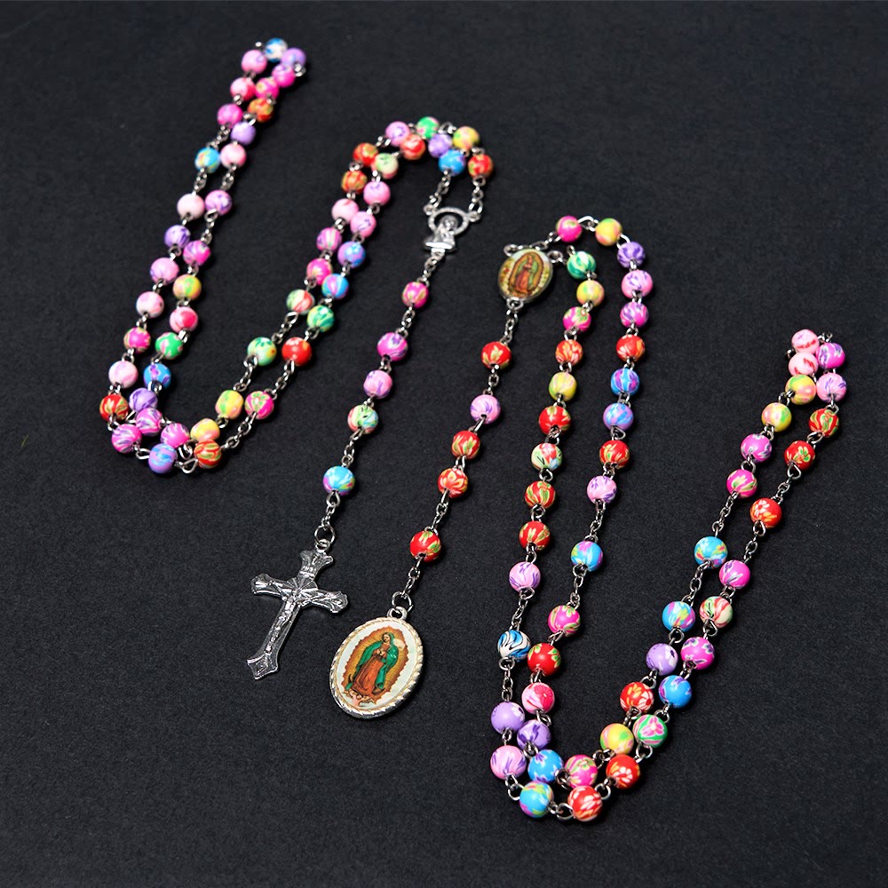 Christianartworkshop Rosario de cadena de aleación de arcilla polimérica multicolor redonda de 6 mm con crucifijo y imagen de Nuestra Señora de Guadalupe. - image 1