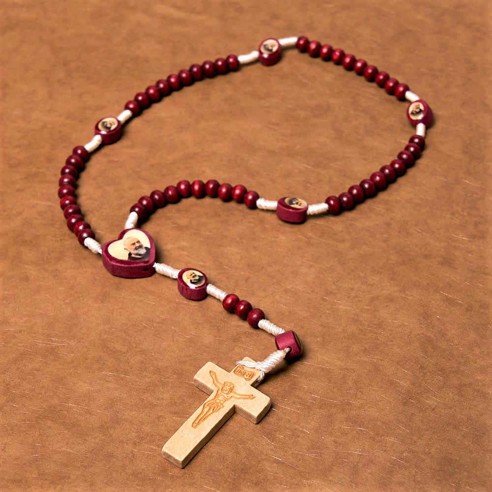 Rosario de mano con cuentas de madera color rojo vino de arte cristiano, Virgen María. - image 4