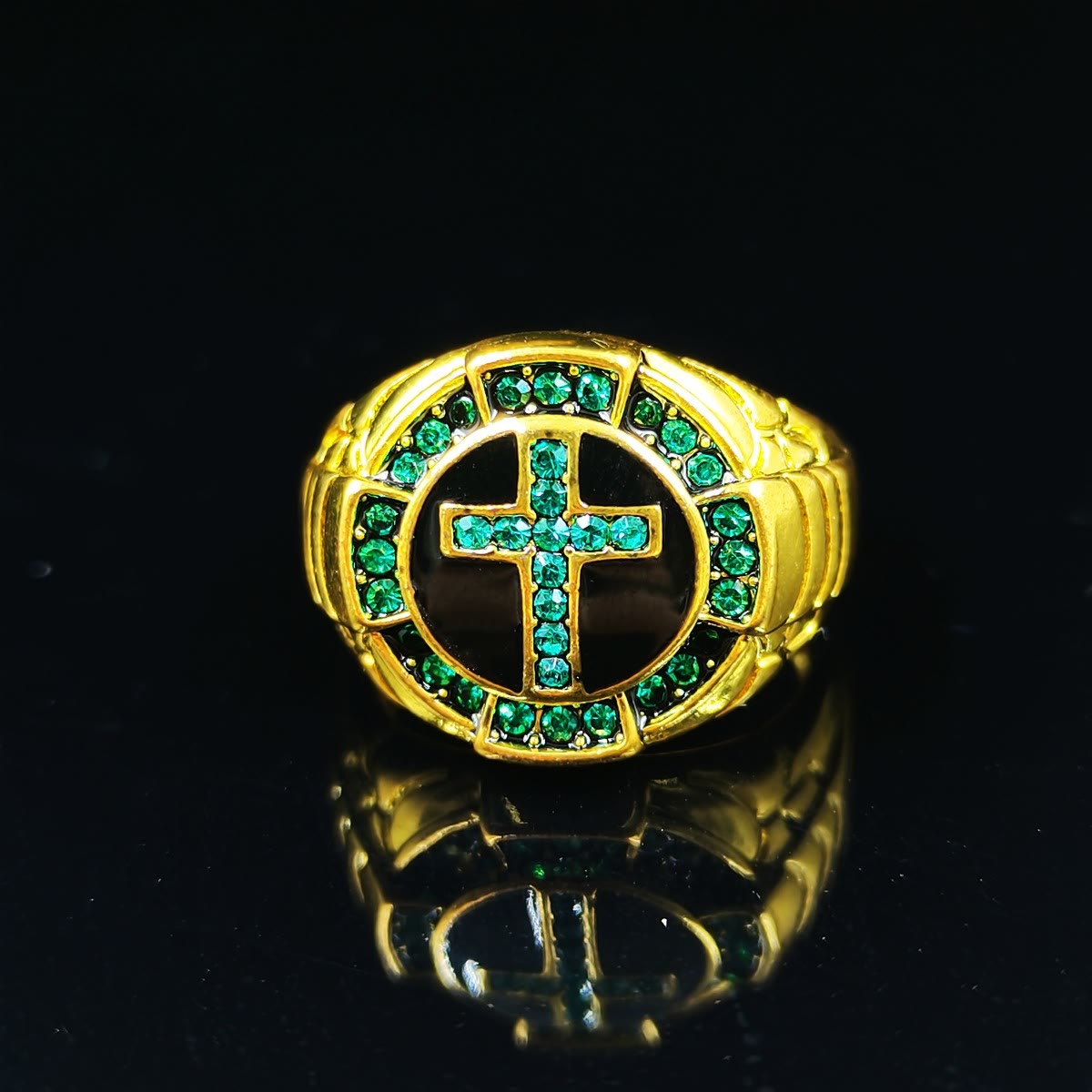 Christianartworkshop Anillo de aleación dorada con cruz y piedras preciosas verdes de estilo retro - image 5