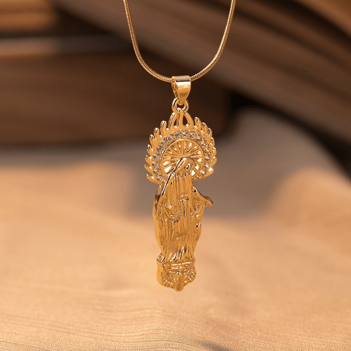 Christianartworkshop Collar con colgante de lujo de la Asunción de la Virgen María y Nuestra Señora de Guadalupe. - image 3