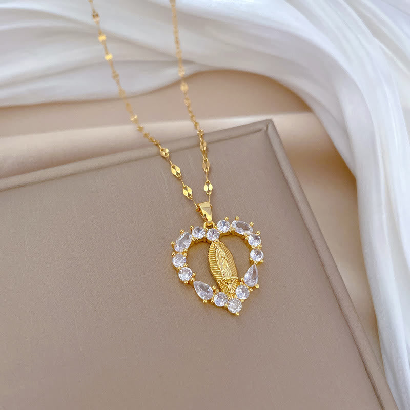 Christianartworkshop Collar con colgante de lujo de Nuestra Señora de Guadalupe en forma de corazón con incrustaciones de piedras preciosas. - Nuestra Señora de Guadalupe - image 0