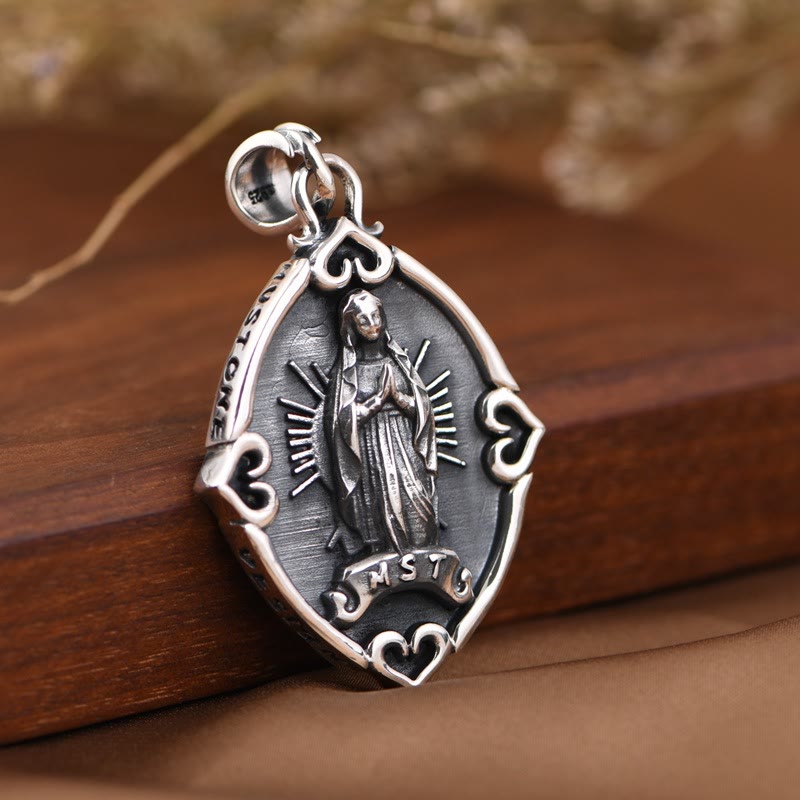 Christianartworkshop Collar con colgante de plata de ley de Nuestra Señora de Guadalupe, estilo retro. - image 1