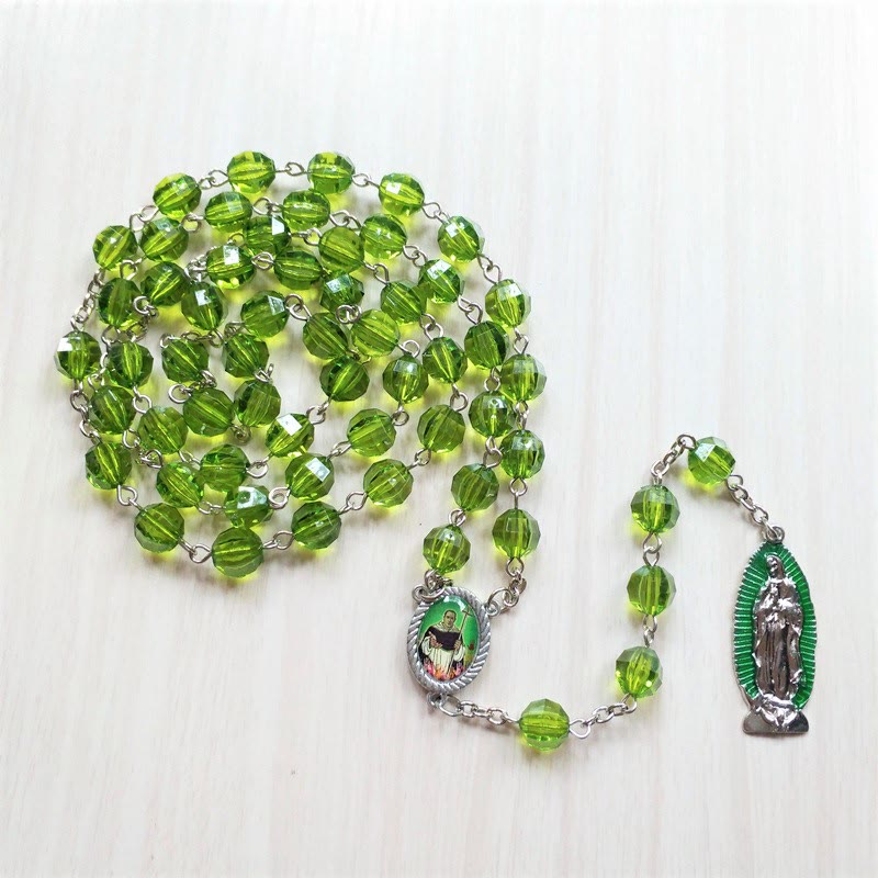 Christianartworkshop Rosario de San Judas Tadeo y Nuestra Señora de Guadalupe con cadena de aleación de cristal verde poliédrico de 8 mm - Verde - image 0