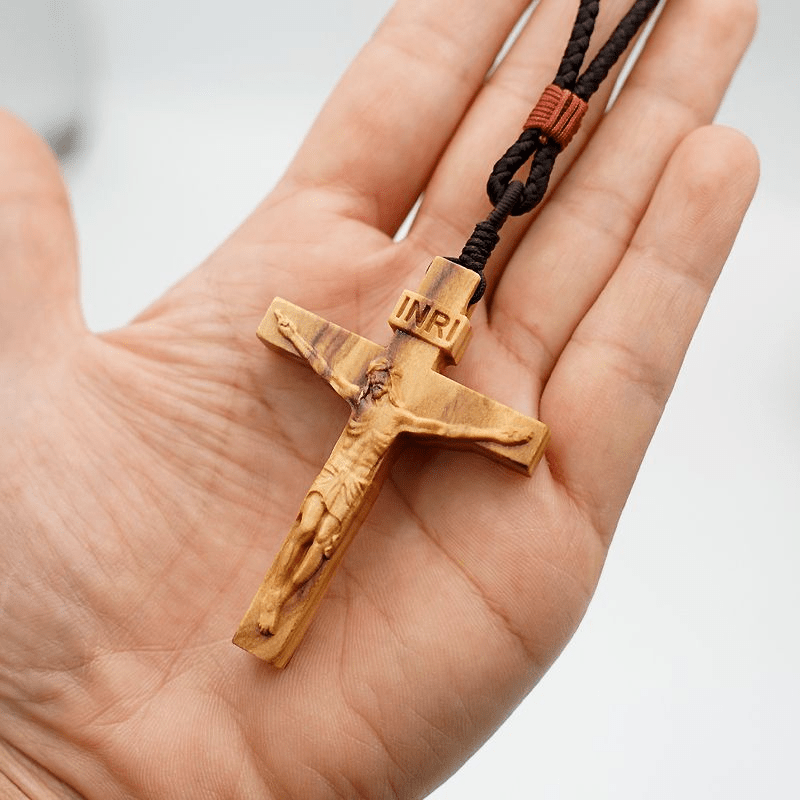 Christianartworkshop Collar de madera con crucifijo de Jesús - image 5