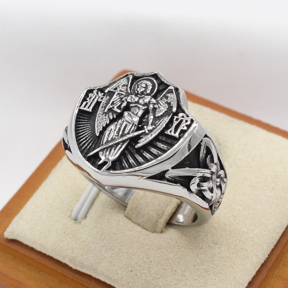 Christianartworkshop Anillo de estilo retro con la imagen del ángel guardián de San Miguel para protección y fortaleza. - image 2