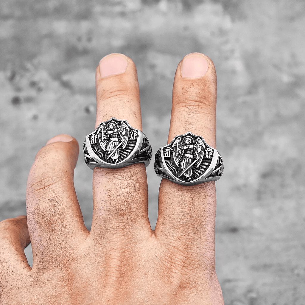 Christianartworkshop Anillo de estilo retro con la imagen del ángel guardián de San Miguel para protección y fortaleza. - image 5