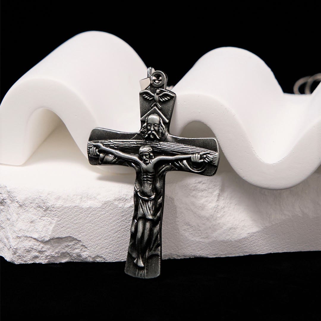 Christianartworkshop Collar con colgante de estilo clásico con cruz de la Trinidad, Padre, Hijo y Espíritu Santo. - image 3