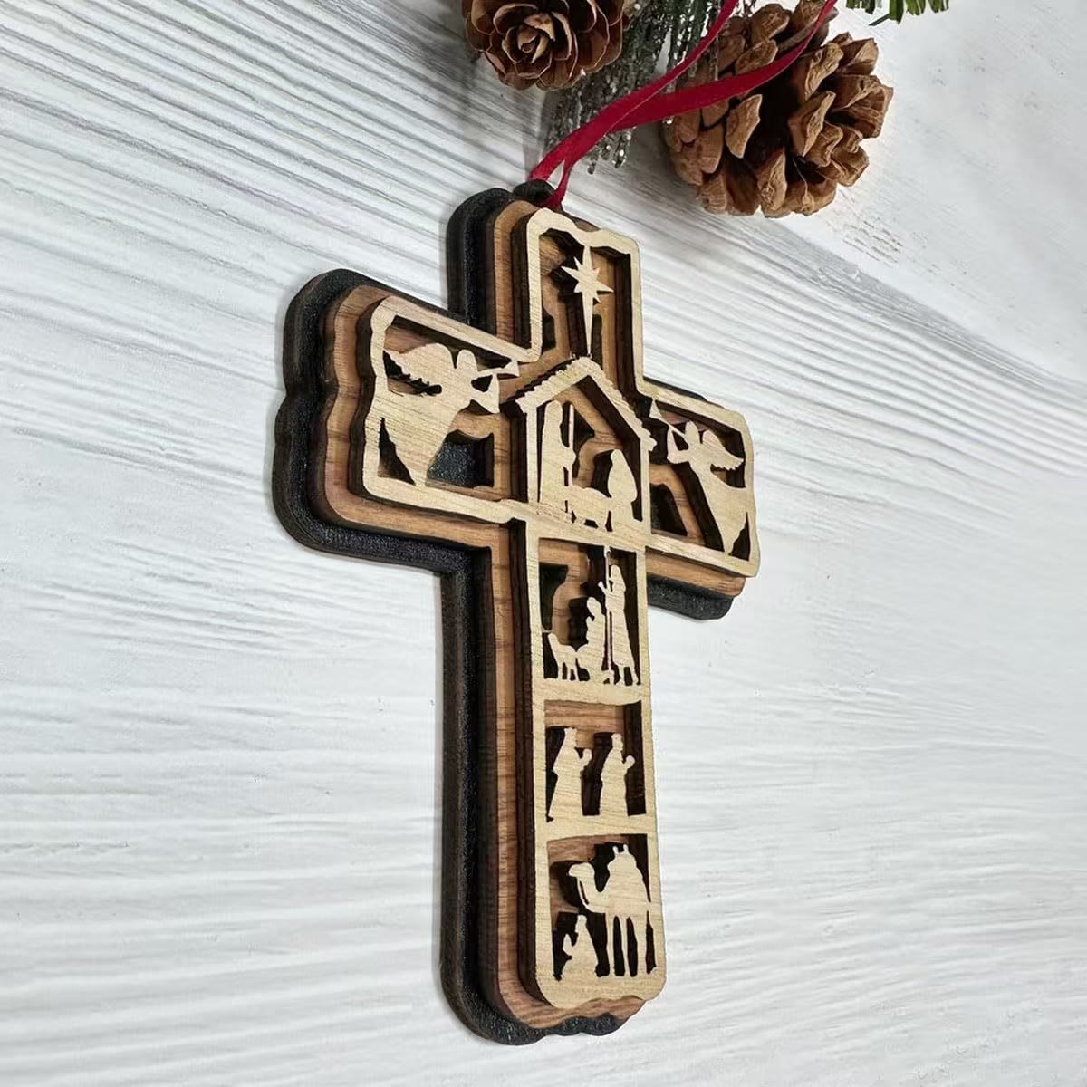 Christianartworkshop Adornos navideños colgantes de estilo clásico para la Natividad: Cruz, Ángel, Cordero y Escena de la Natividad. - image 2