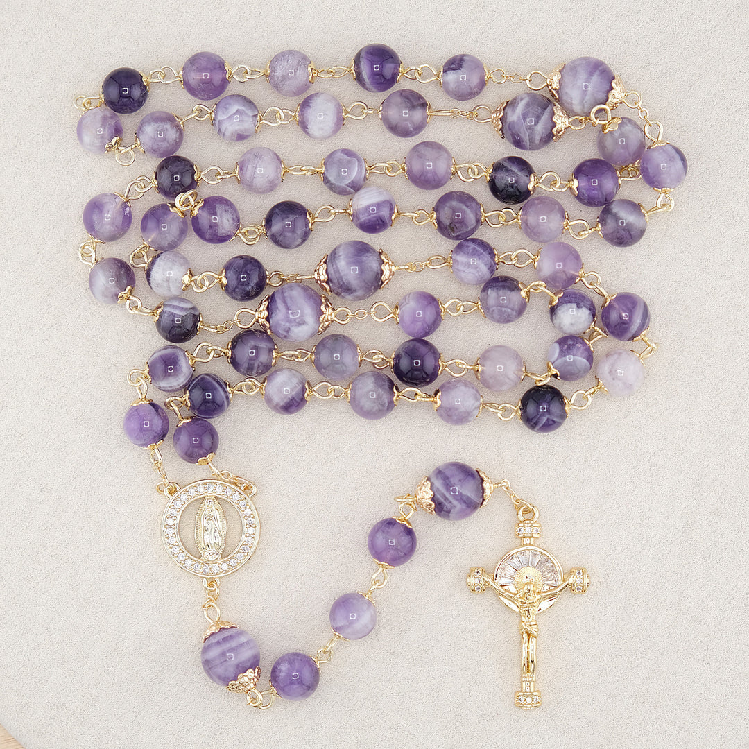 Christianartworkshop Rosario de cristal púrpura redondo de 8 mm con crucifijo de Nuestra Señora de Guadalupe - Púrpura - image 0