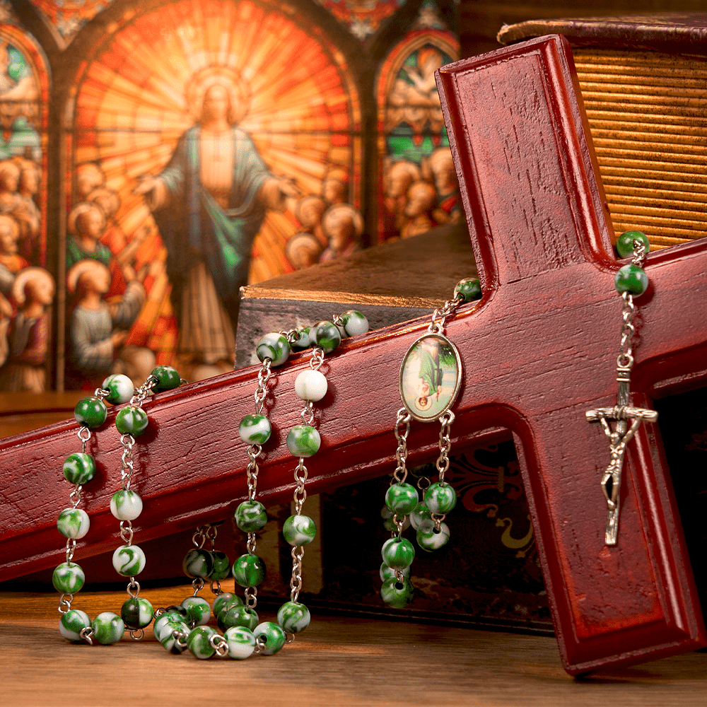 Christianartworkshop Rosario de San Judas Tadeo y Crucifijo de 8 mm con cadena redonda de aleación acrílica verde. - Verde - image 0
