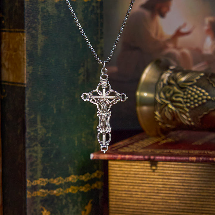 Christianartworkshop Collar con colgante de crucifijo de Jesús de estilo retro, exclusivo y artesanal. - image 1