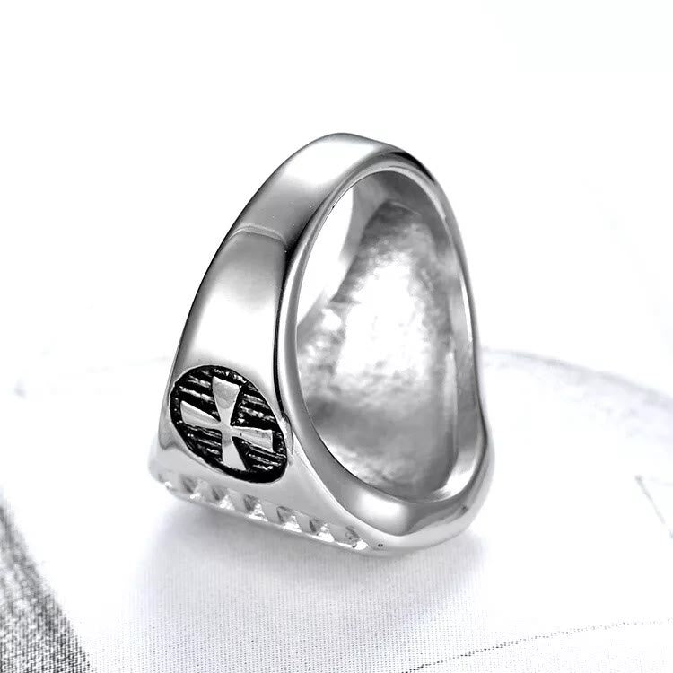 Christianartworkshop Anillo con cruz y escudo templario: un emblema sagrado de valor y fe. - image 6