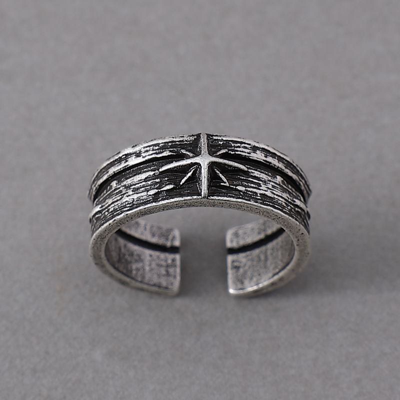 ChristianartworkshopLa Luz de Belén con Anillo de la Estrella de Belén: Un Faro de Esperanza y Fe. - image 1