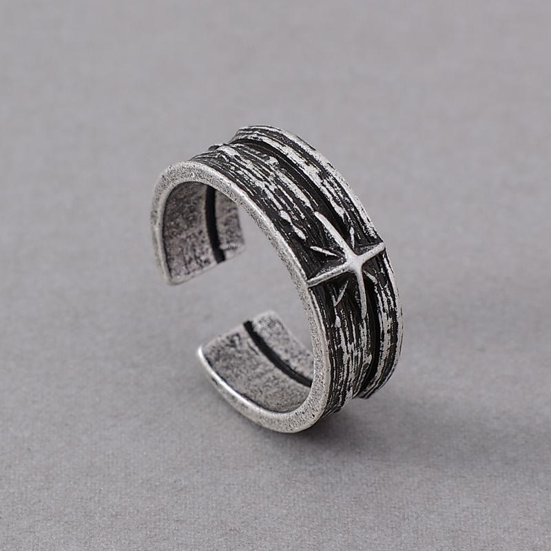 ChristianartworkshopLa Luz de Belén con Anillo de la Estrella de Belén: Un Faro de Esperanza y Fe. - image 0