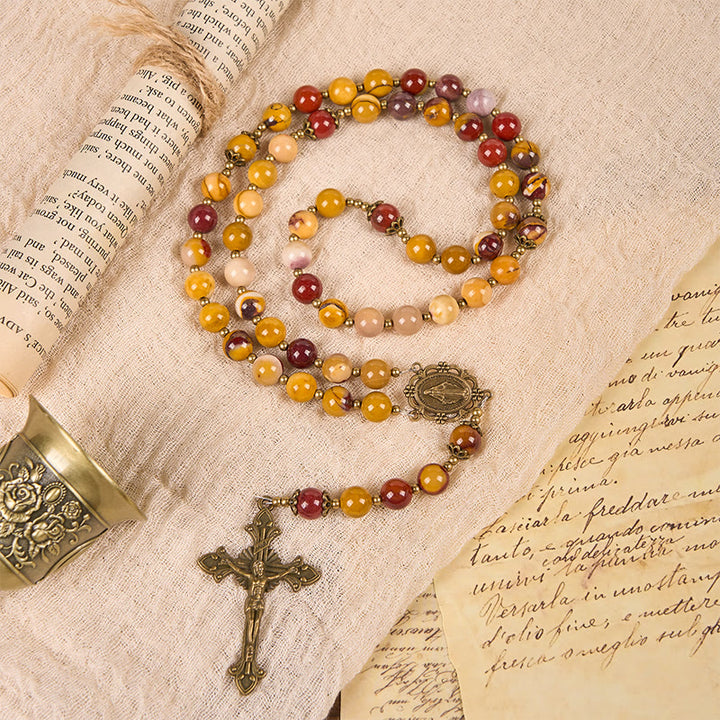 Christianartworkshop Rosario de jade natural con medalla y crucifijo milagrosos de 8 mm con yema de huevo - Cuentas de rosario hechas a mano - image 3