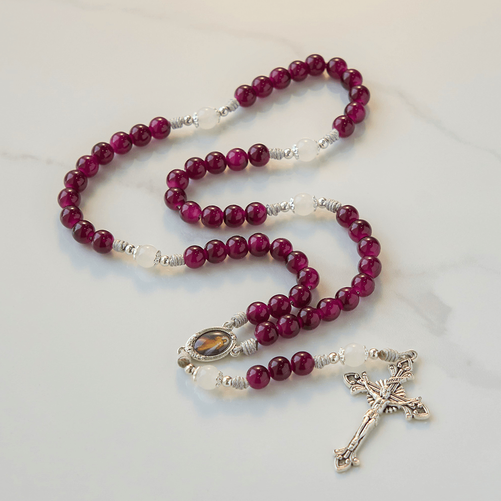 Christianartworkshop Rosario de la Divina Misericordia y Crucifijo de calcedonia granate de 8 mm - Cuentas divinas hechas a mano - Calcedonia granate - image 0