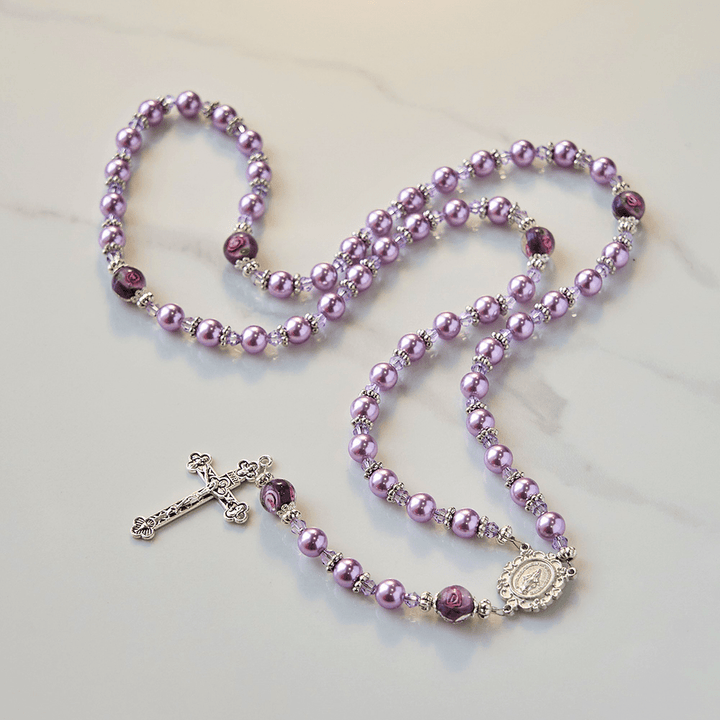 Christianartworkshop Medalla Milagrosa y Crucifijo, Rosario Hecho a Mano con Perlas Moradas y Cristales de 8 mm - Cuentas Sagradas para la Santa Oración - image 1