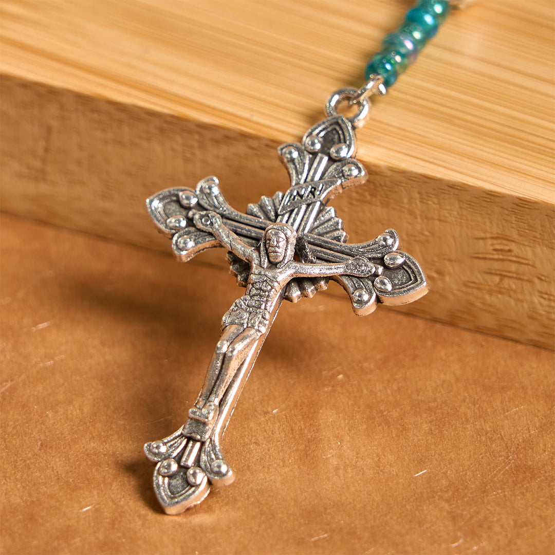 Christianartworkshop Rosario con medalla de Nuestra Señora y crucifijo de cuentas redondas de turquesa azul de 8 mm - image 5