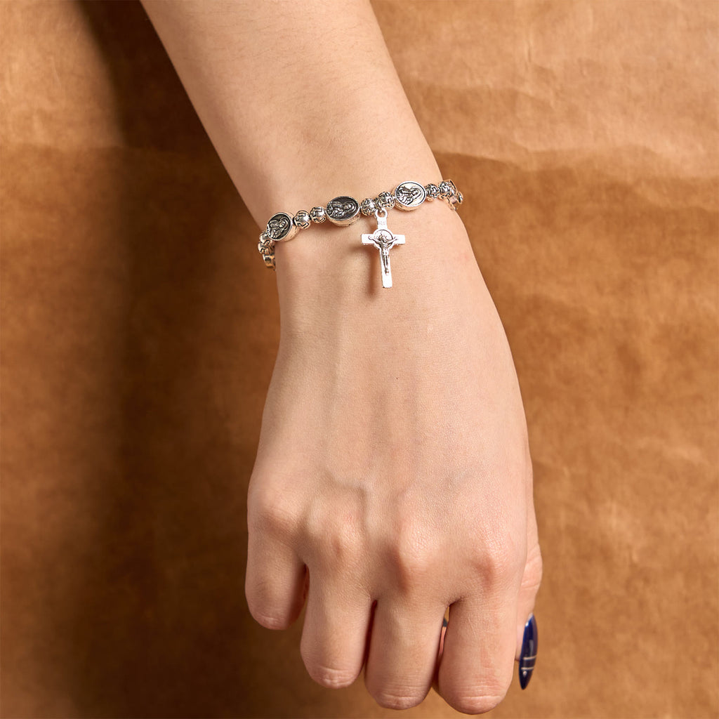 Christianartworkshop Pulsera de metal con crucifijo y medalla de Nuestra Señora, símbolo sagrado: un símbolo de devoción. - image 2
