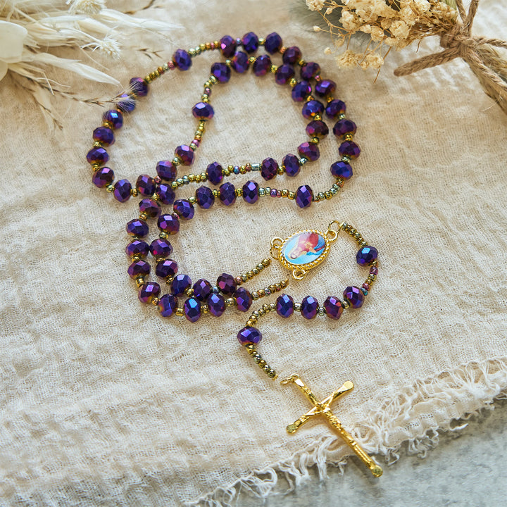 Christianartworkshop Rosario con medalla y crucifijo de Nuestra Señora, de 8 mm, con cuentas de cristal y vidrio morado. - image 7