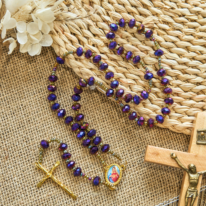 Christianartworkshop Rosario con medalla y crucifijo de Nuestra Señora, de 8 mm, con cuentas de cristal y vidrio morado. - image 2