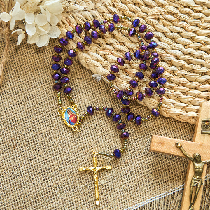 Christianartworkshop Rosario con medalla y crucifijo de Nuestra Señora, de 8 mm, con cuentas de cristal y vidrio morado. - image 1