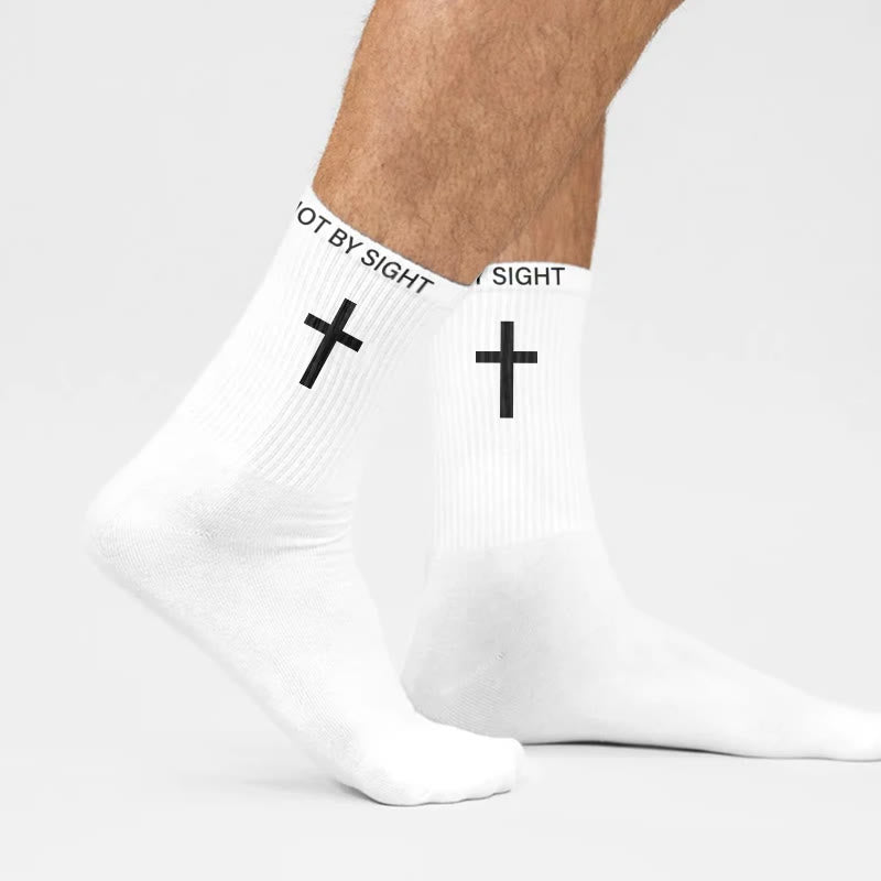 Christianartworkshop Calcetines de algodón con la fe cristiana — CAMINA POR FE, NO POR VISTA - image 1