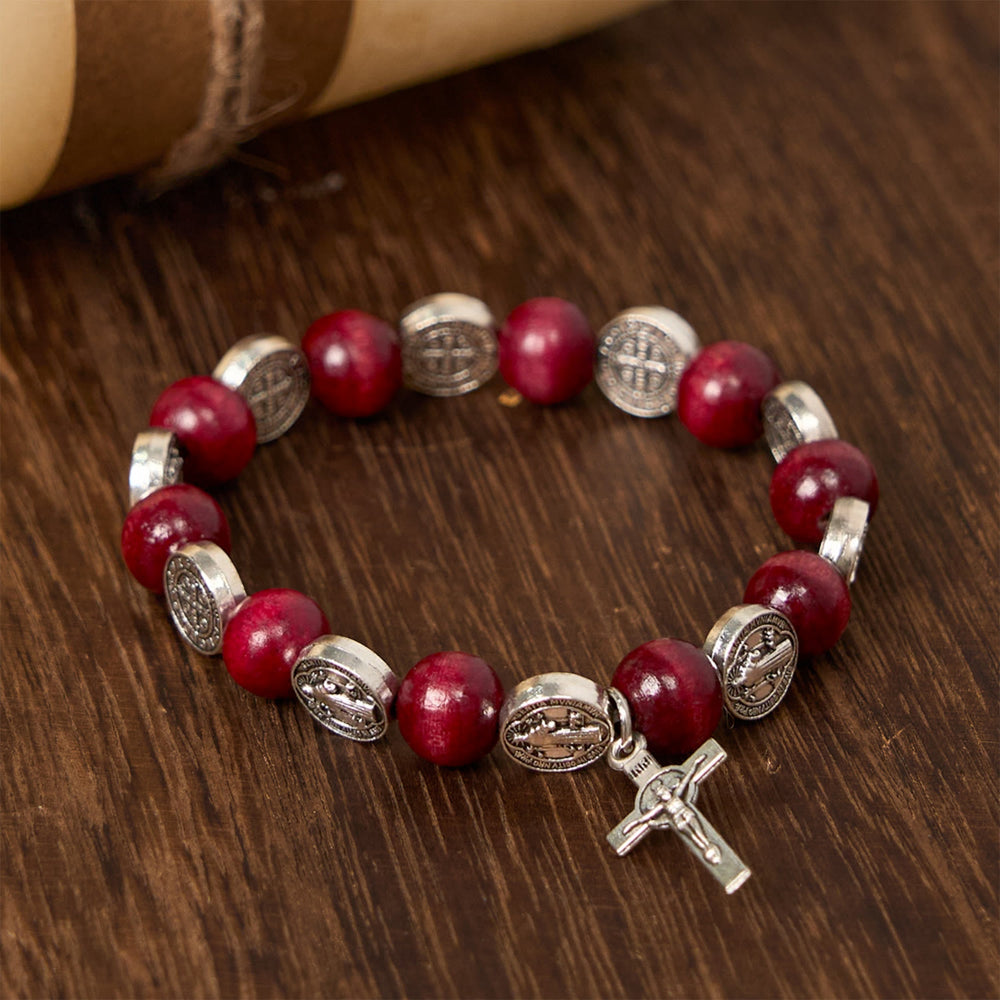 Christianartworkshop Colgante de San Benito de estilo vintage y pulsera de cuentas rojas: un preciado símbolo de guía divina. - image 1
