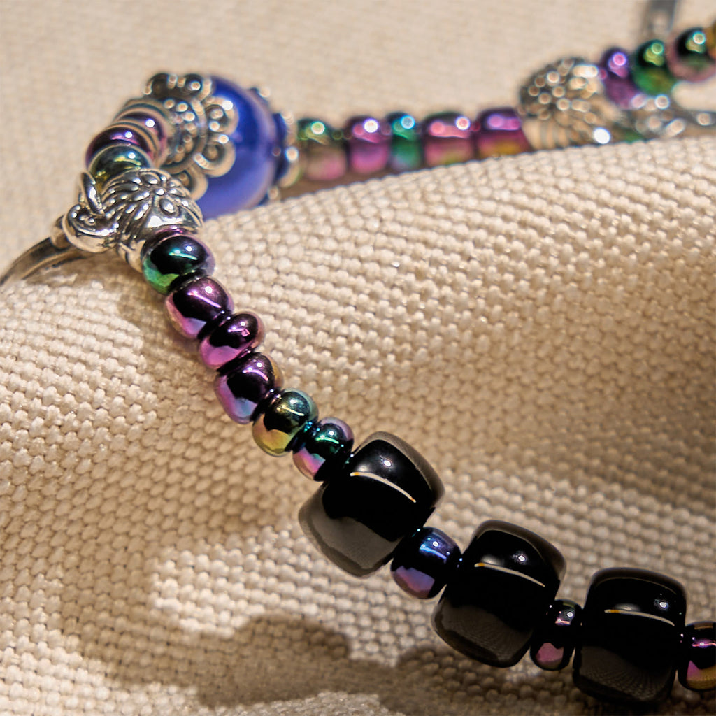 Christianartworkshop Pulsera de ébano y ágata azul con medalla de la Virgen María y crucifijo. - image 5