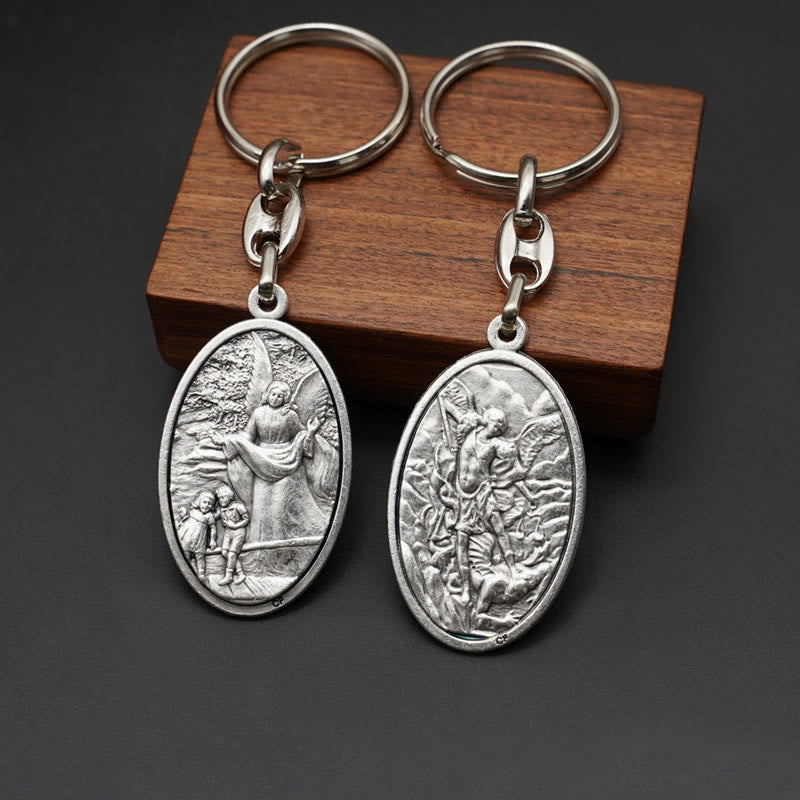 Christianartworkshop Llavero con colgante de ángel de la guarda y San Miguel de estilo vintage: recuerdo de la protección de la fe. - image 1