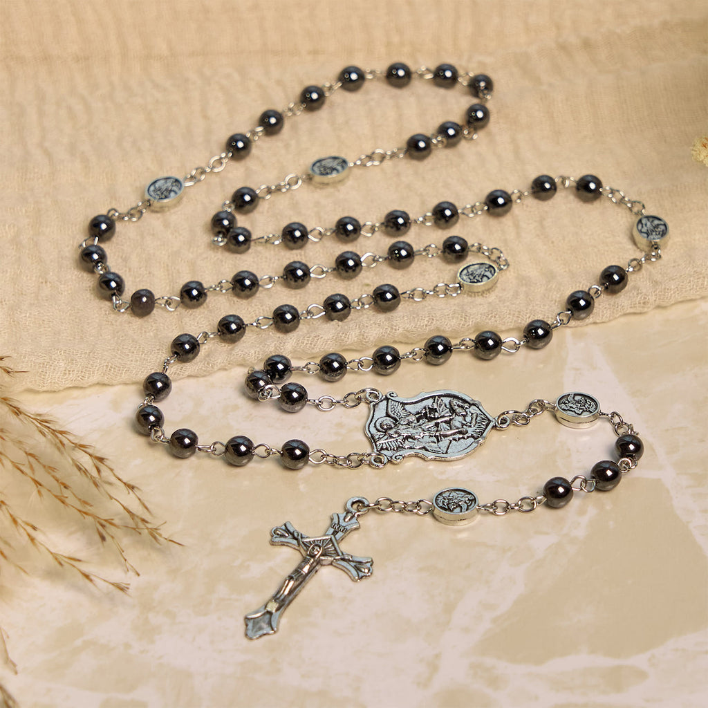 Christianartworkshop Rosario sagrado de cuentas negras brillantes con colgante y crucifijo de San Miguel Arcángel. - image 4