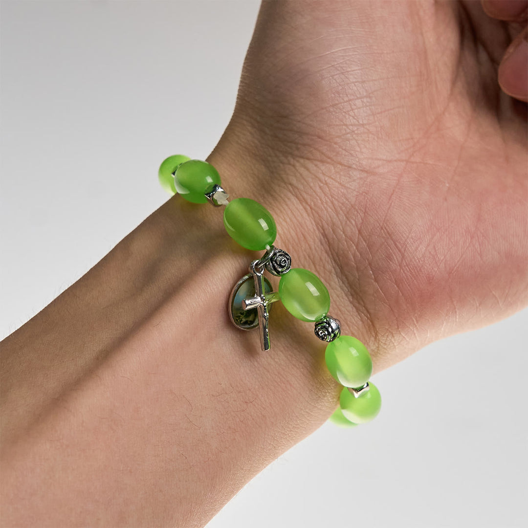 Christianartworkshop Colgante de San Judas y crucifijo, cuentas verdes transparentes, pulsera rosa - image 4