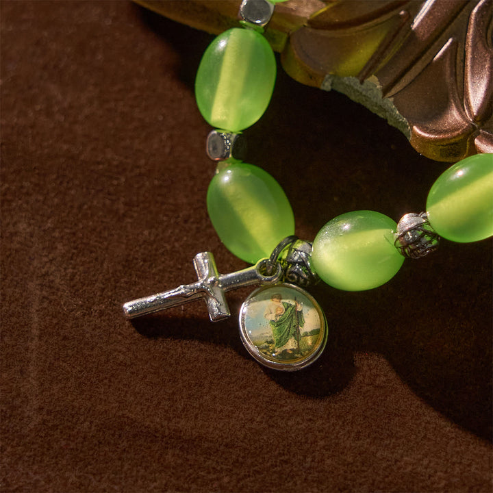 Christianartworkshop Colgante de San Judas y crucifijo, cuentas verdes transparentes, pulsera rosa - image 2