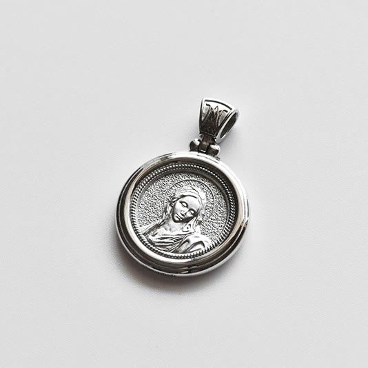 Christianartworkshop Collar con medalla de plata esterlina de doble cara con corona de espinas y Nuestra Señora de los Dolores. - image 1