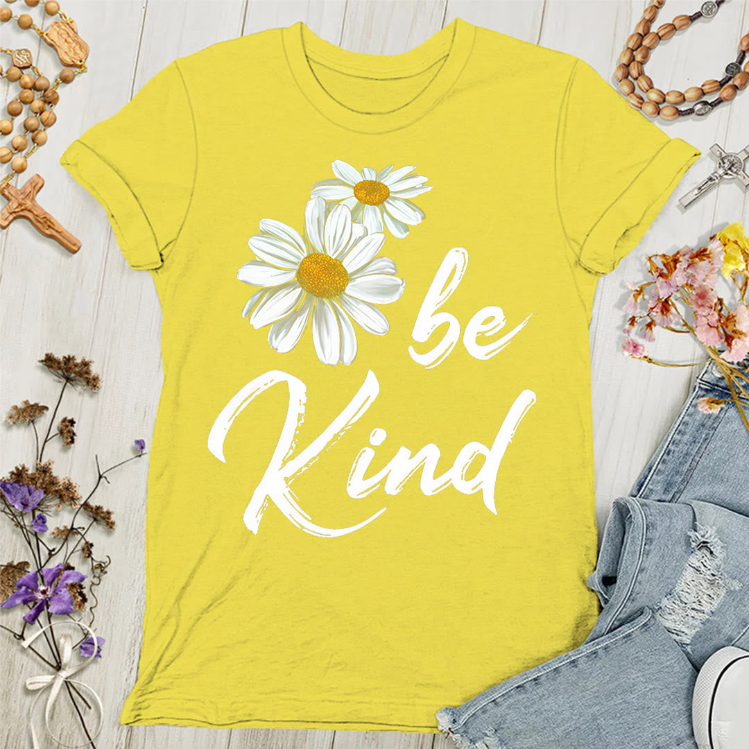 Christianartworkshop Camiseta femenina Be Kind Daisy: Compartiendo la gracia de Dios con bondad. - Amarillo - 4XL - image 0