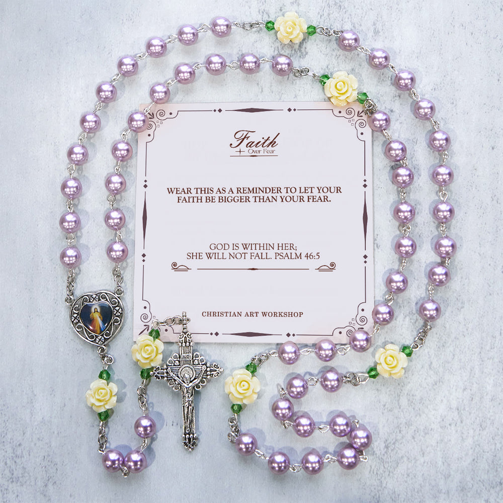 Christianartworkshop FE EN LA ORACIÓN: Rosario de la Divina Misericordia hecho a mano con perlas moradas y flores, con tarjeta de regalo. - LA FE SOBRE EL MIEDO - image 1