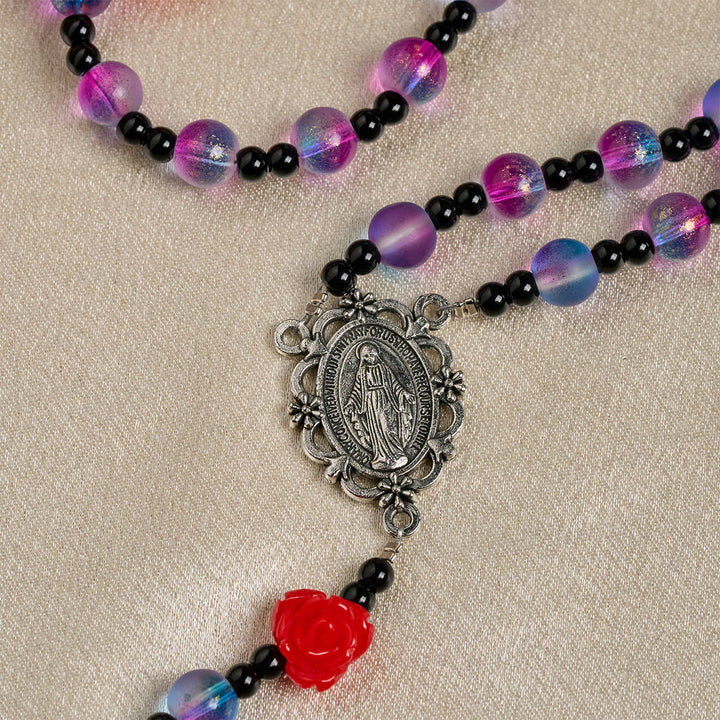 Christianartworkshop Rosario místico de cuentas moradas y azules esmeriladas con rosas rojas y bendición de medalla milagrosa. - image 7