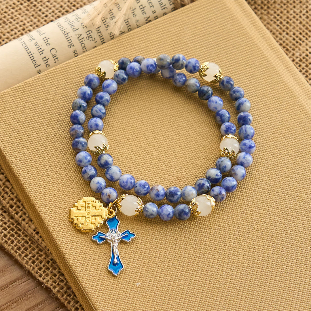 Christianartworkshop Pulsera de rosario elástica artesanal de 4 mm con piedra azul, crucifijo y cruz de Jerusalén. - image 0